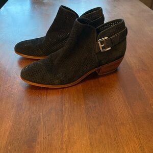 Sam Edelman Sz 7.5 Bootie Paula Perforated  Suede Buckle Detail Slip On Women's